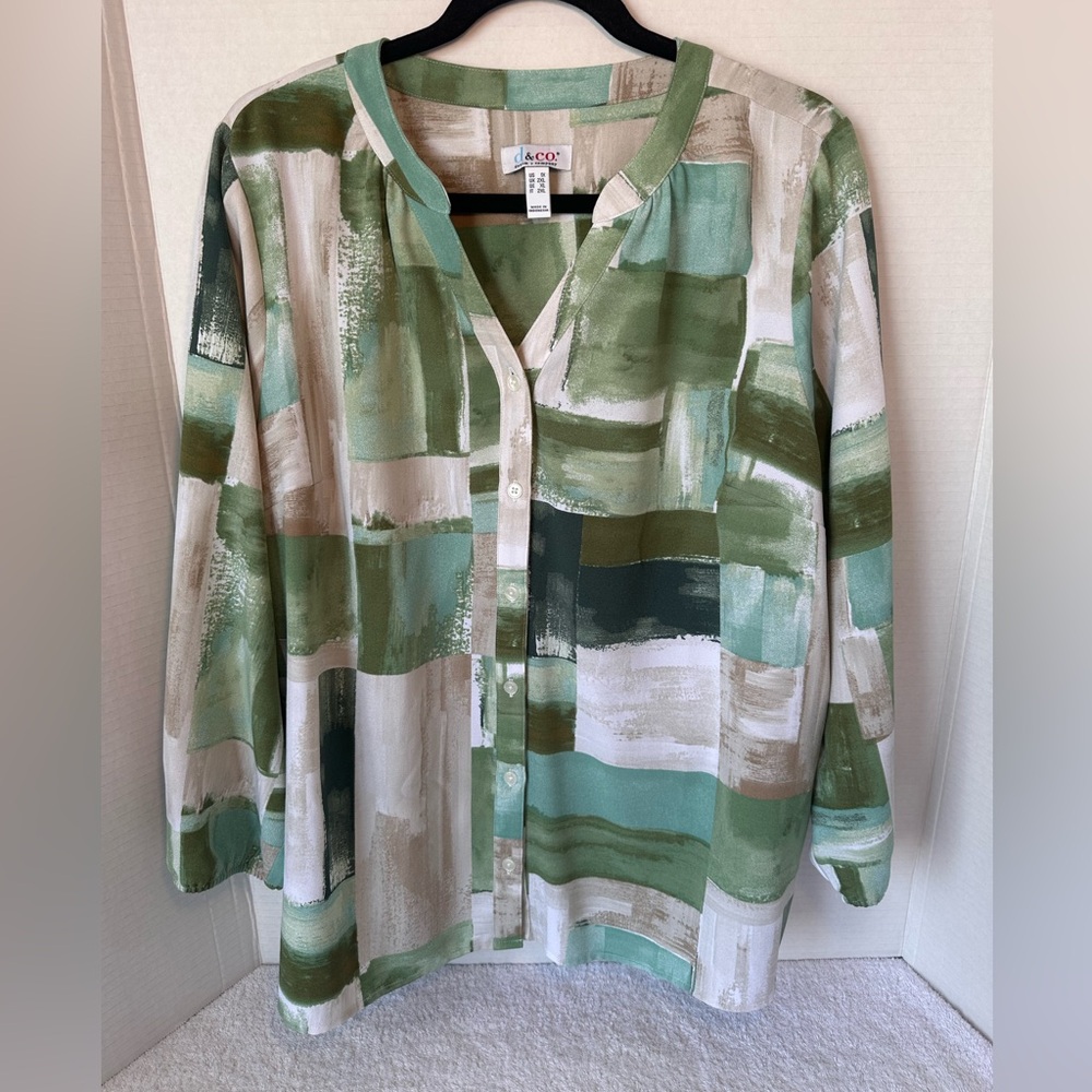 Denim&Co Green and Beige Blouse